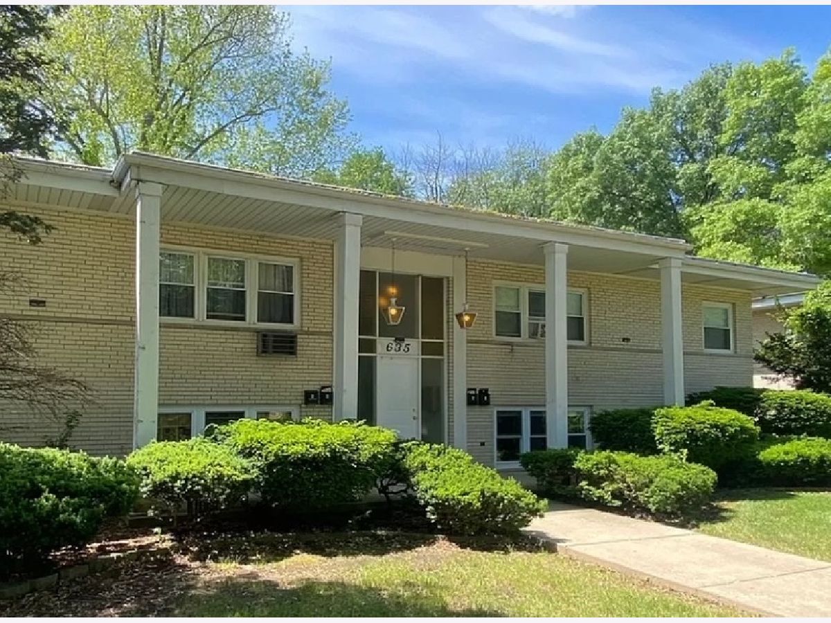 Rented Lombard Illinois, 635 E South Broadway