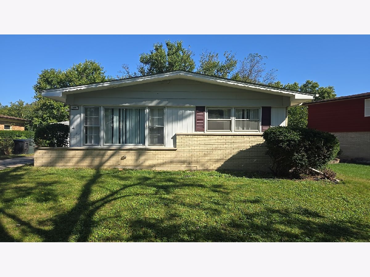 For Sale Glenwood Illinois, 220 Park Drive