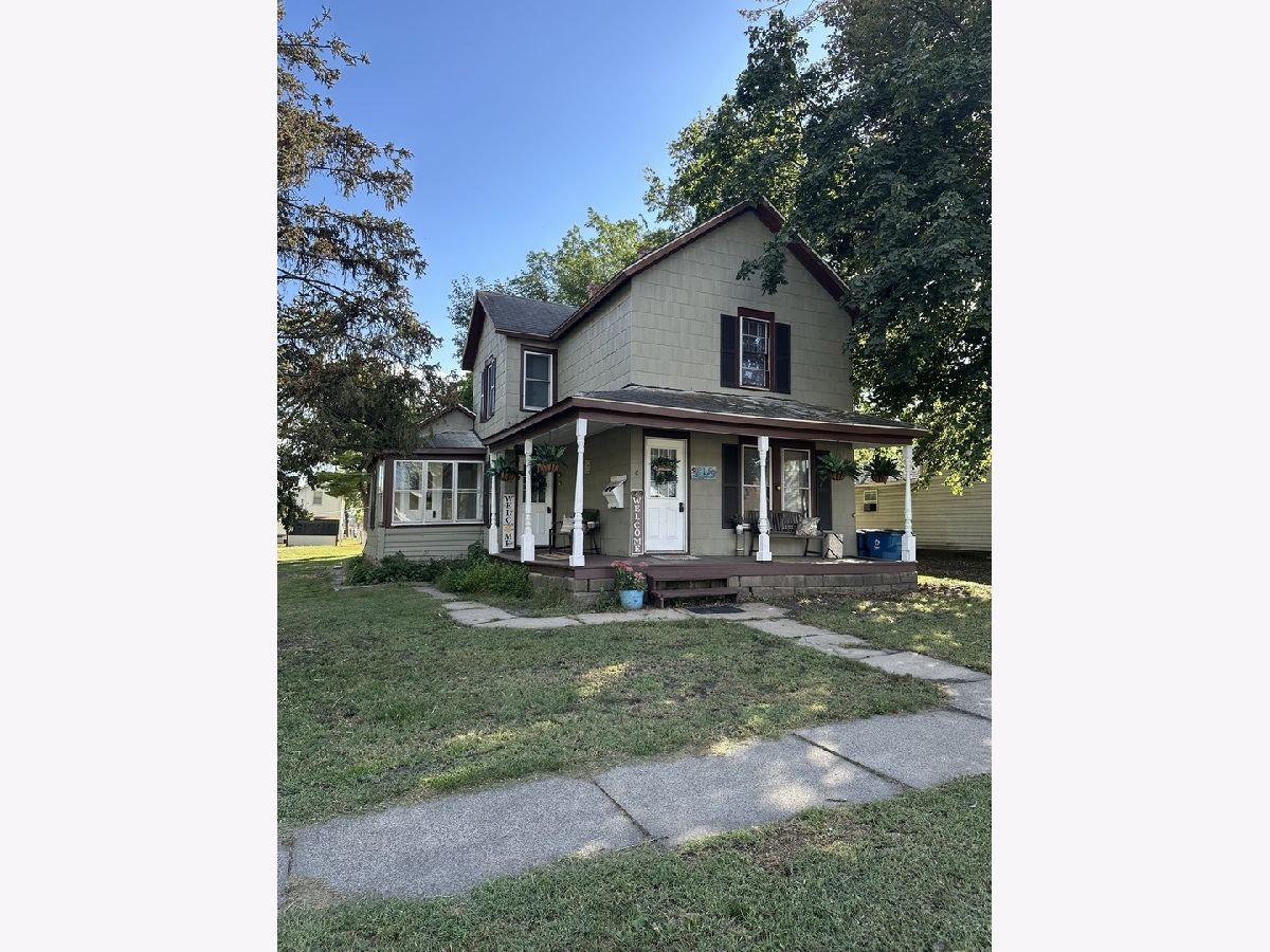  Sold Dwight Illinois, 215 Waupansie