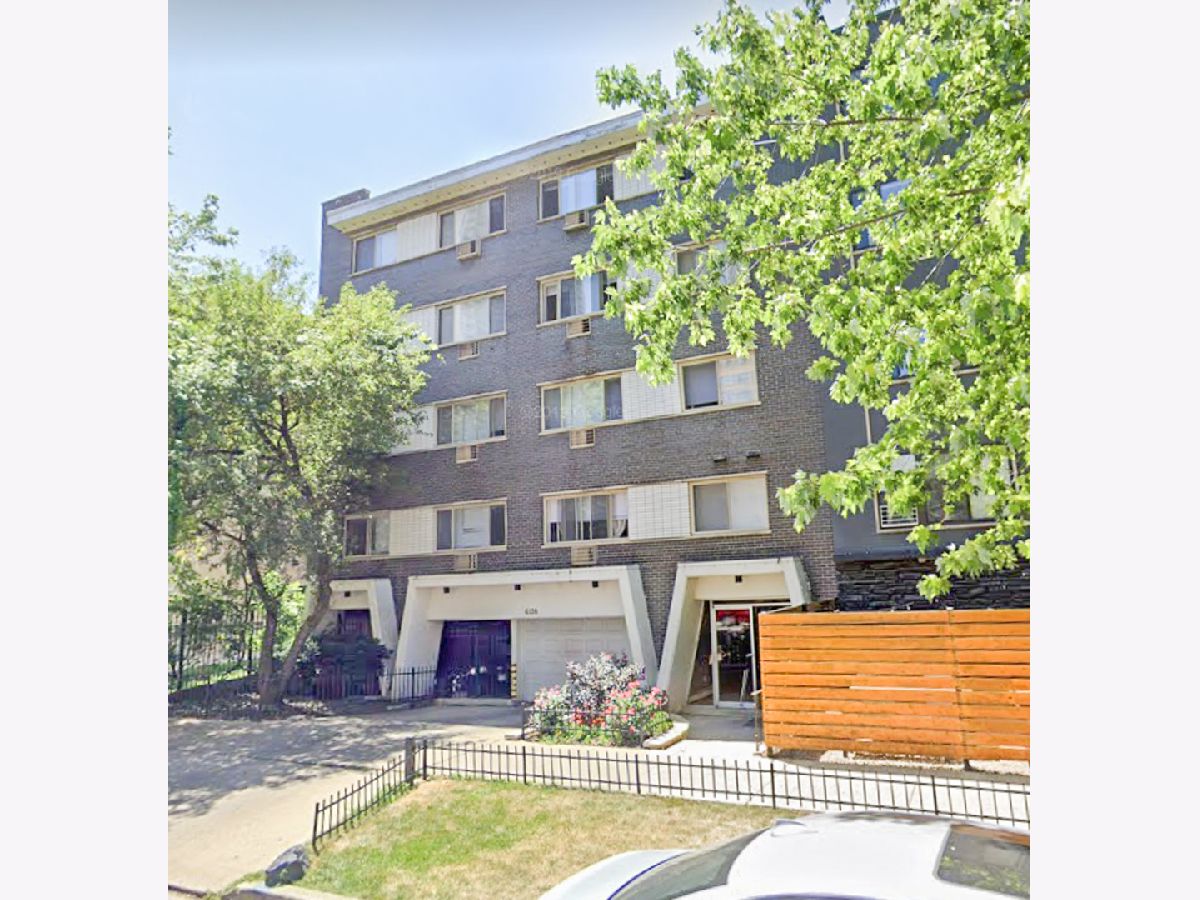 Rented Chicago Illinois, 6110 Kenmore