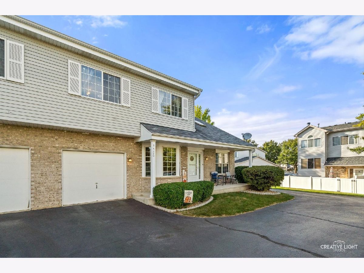 Townhomes & Condos For Sale Emerald Shores Aurora Illinois, 3506 Willowview Court
