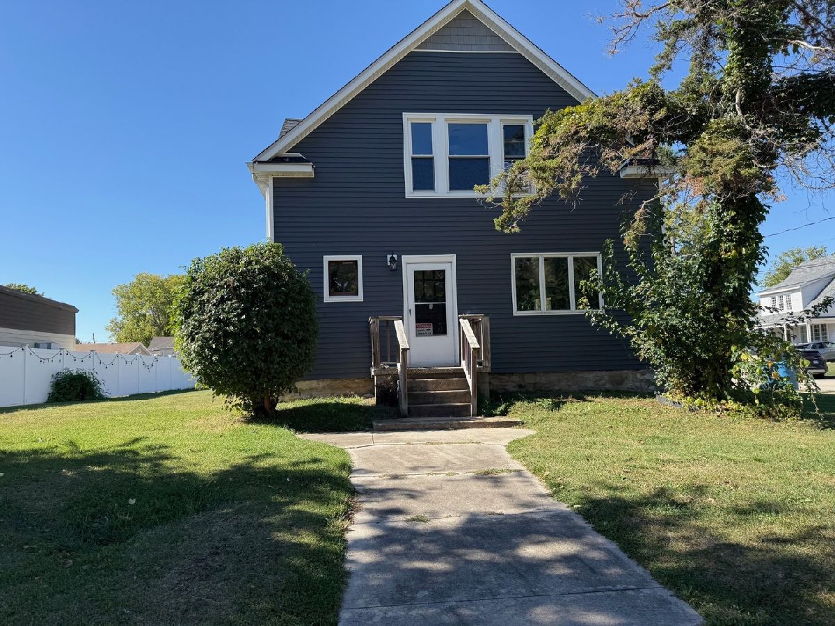  For Sale Peru Illinois, 1024 Peoria Street