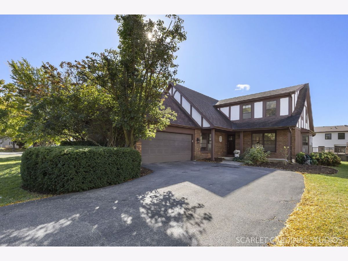 Homes For Sale Pembroke Greens Naperville Illinois, 625 Edward Road
