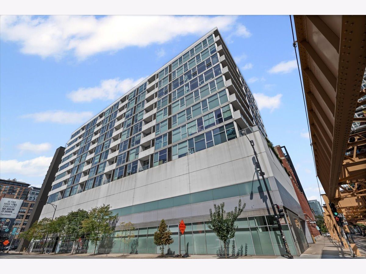  Rented Chicago Illinois, 630 Franklin