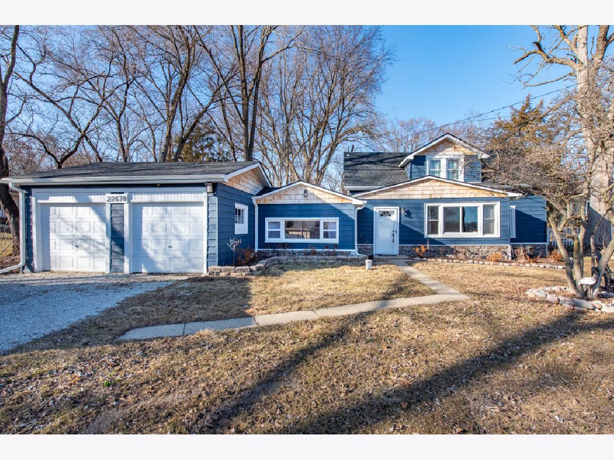 For Sale Antioch Illinois, 22678 Silver Lake Avenue