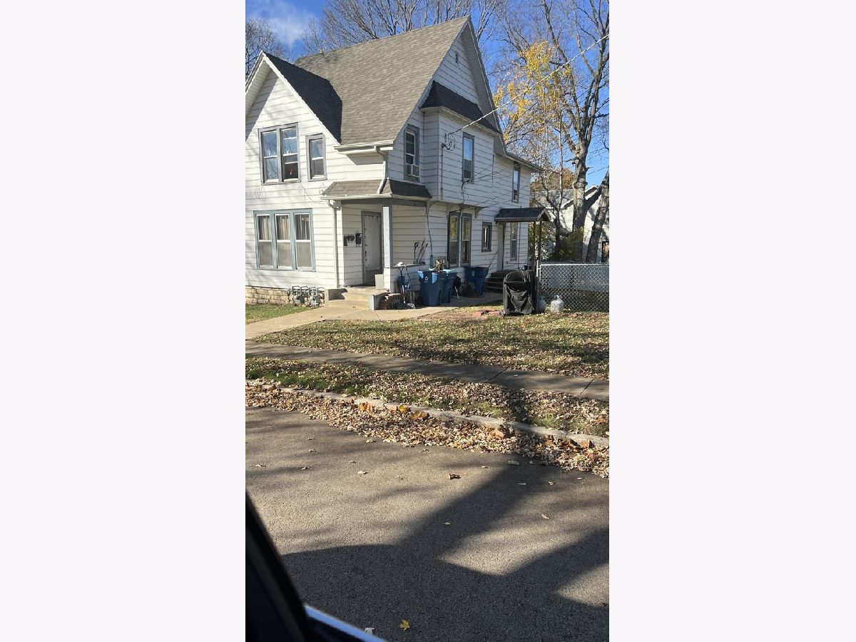  For Sale Dixon Illinois, 913 4th Street