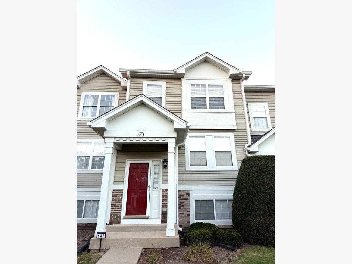  For Rent Hainesville Illinois, 643 Holiday