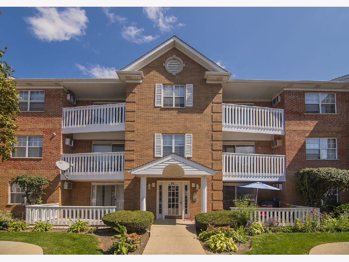 Condominiums Rented Arbor Lane Condos Chicago Illinois, 6551 School