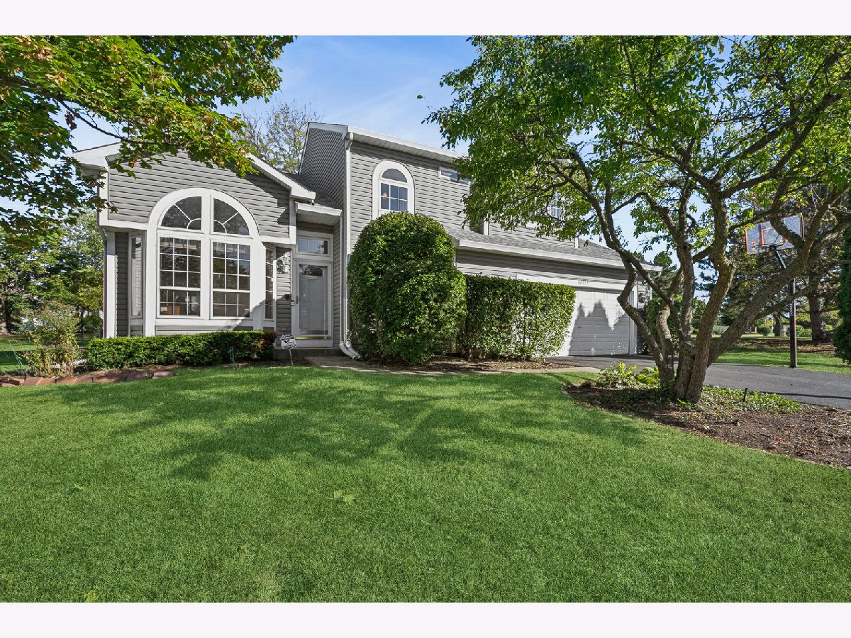Townhomes & Homes For Sale Bridlewood Gurnee Illinois, 36077 Bridlewood Avenue