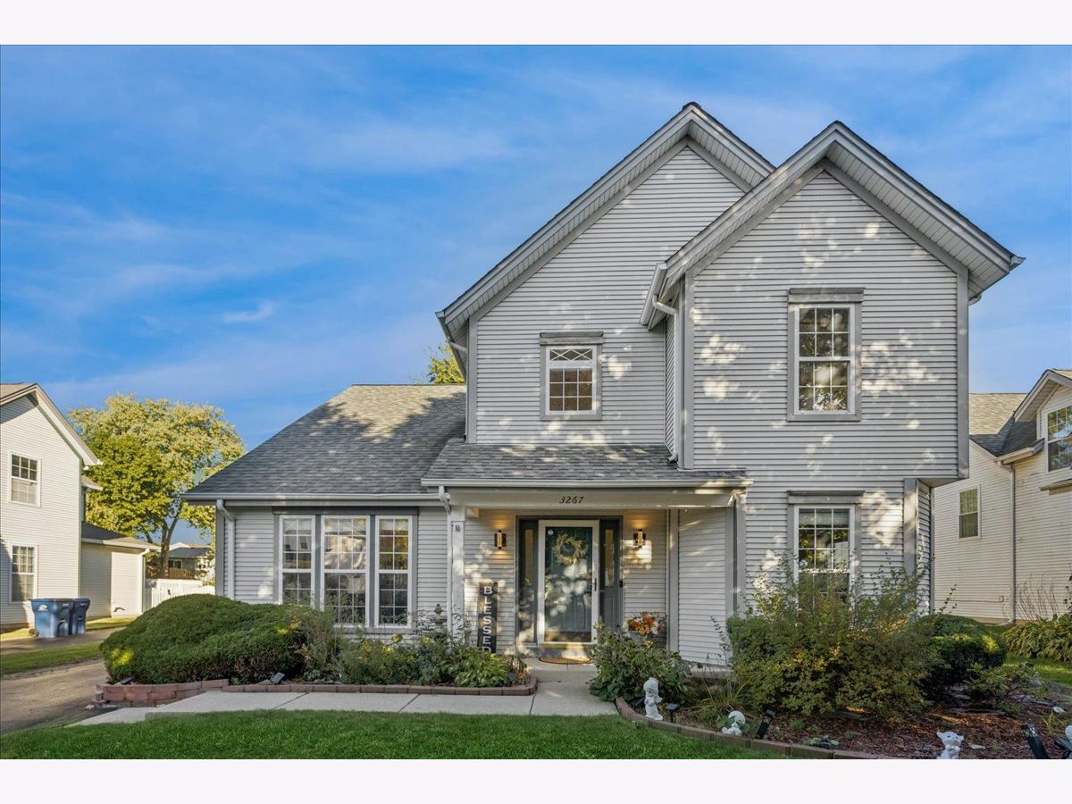  For Sale Waukegan Illinois, 3267 Hampshire Lane