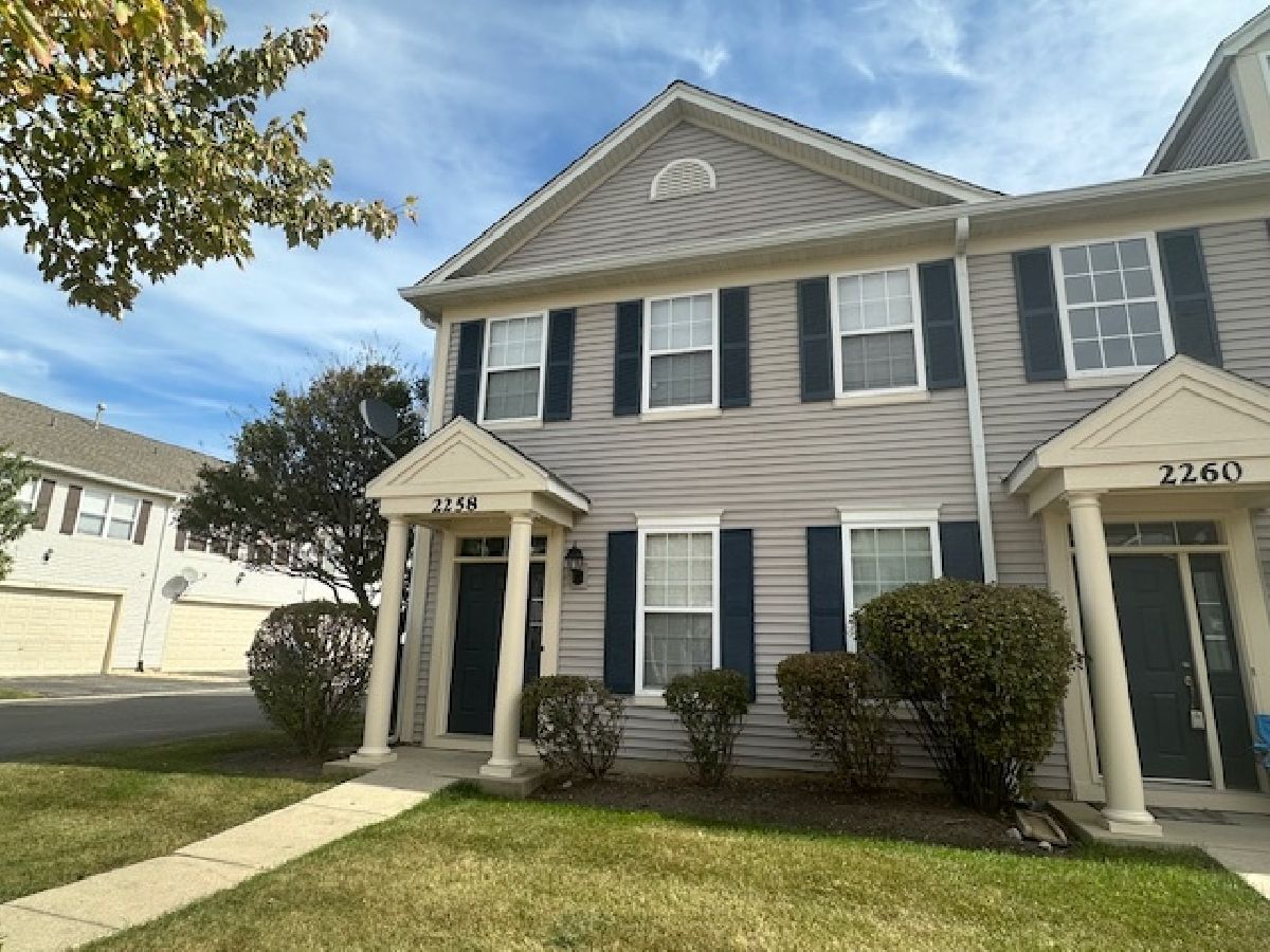 Townhomes & Condos For Rent Washington Square Aurora Illinois, 2258 Georgetown