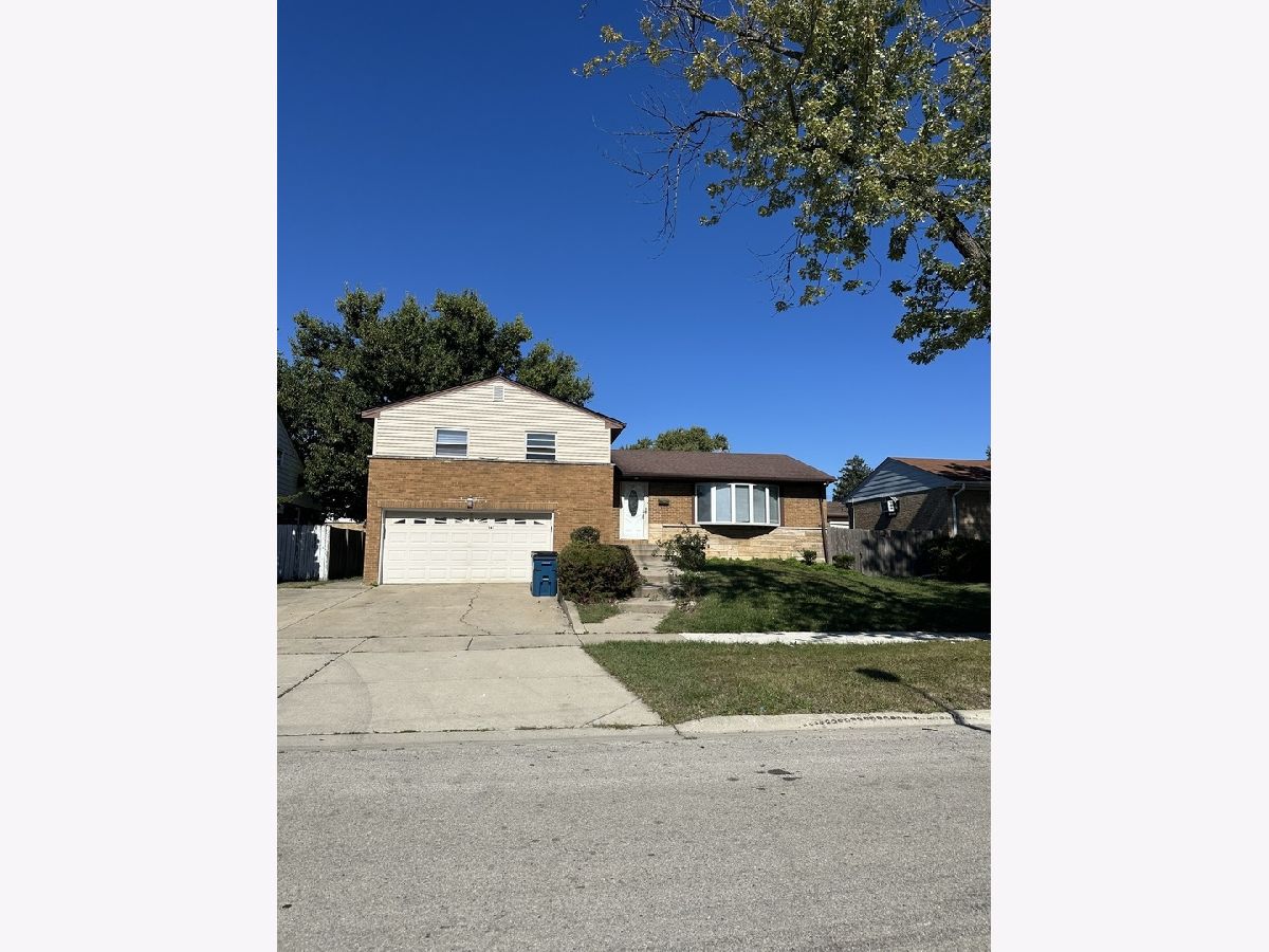  Rented Melrose Park Illinois, 301 Division