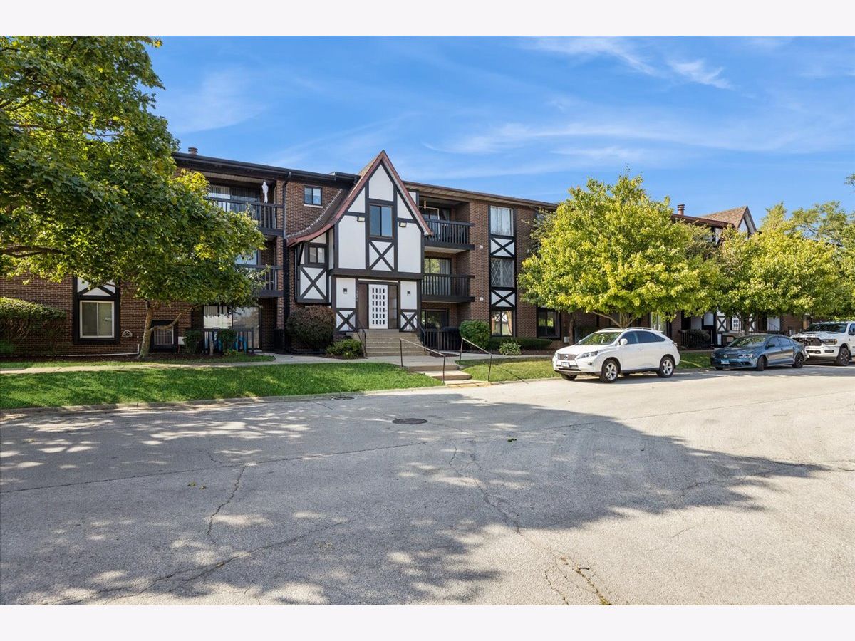  For Rent Crestwood Illinois, 13620 Lamon