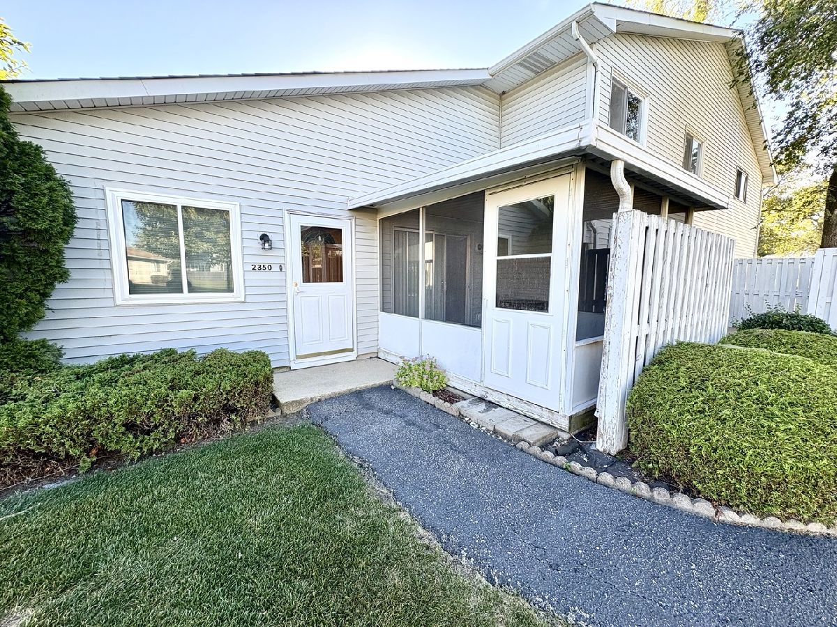 Rented Crest Hill Illinois, 2350 Carnation
