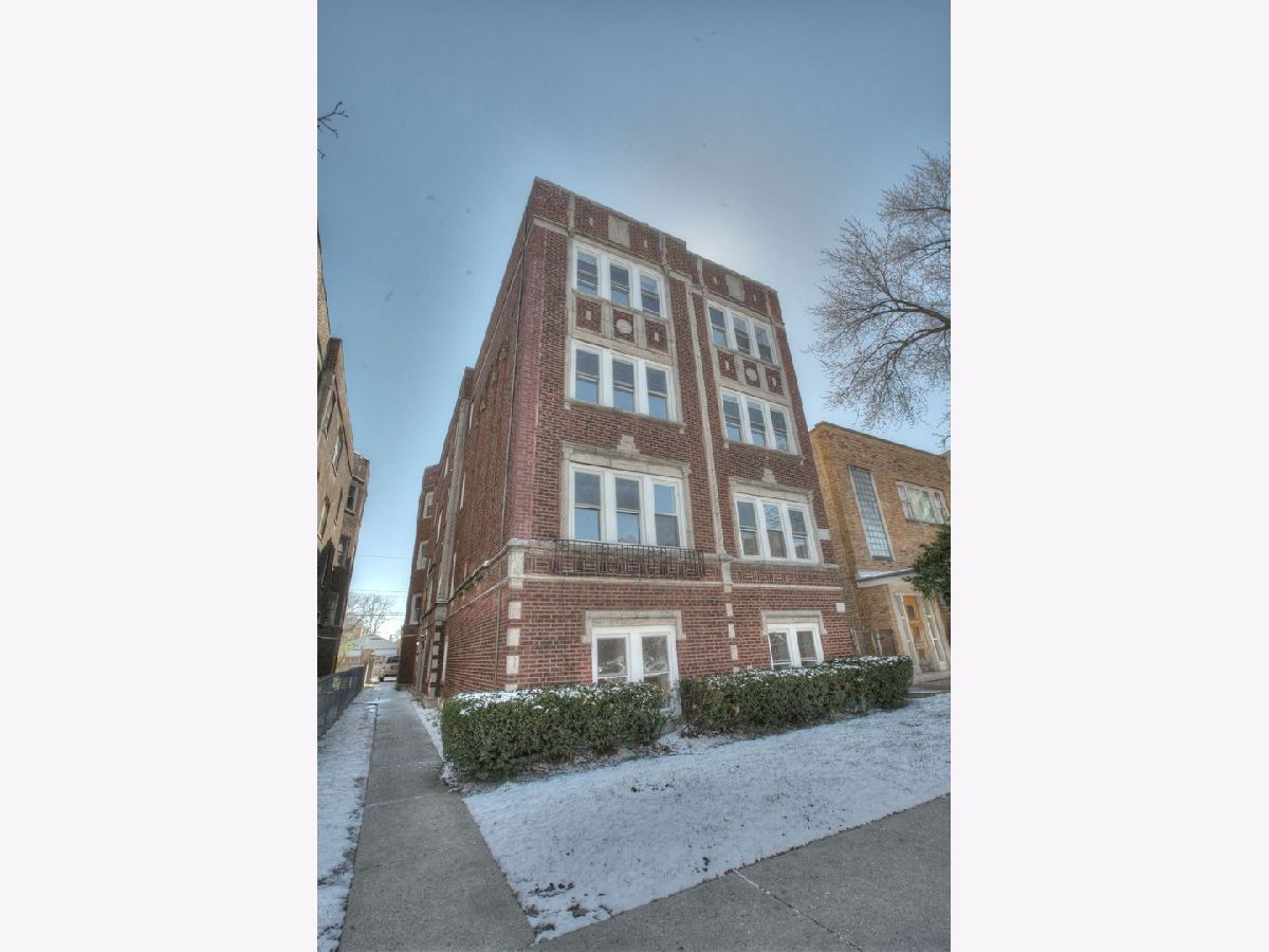 Rented Chicago Illinois, 6433 Albany