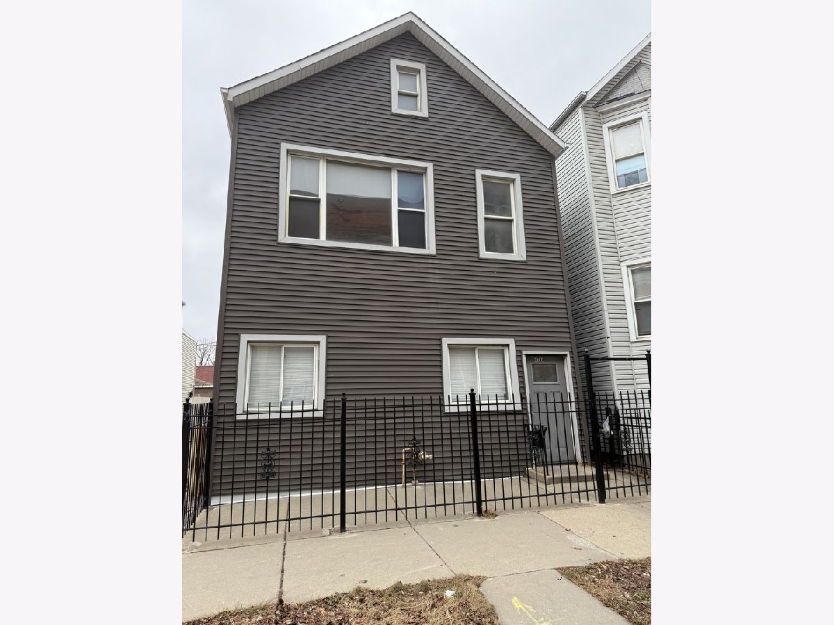Rented Chicago Illinois, 4744 Union
