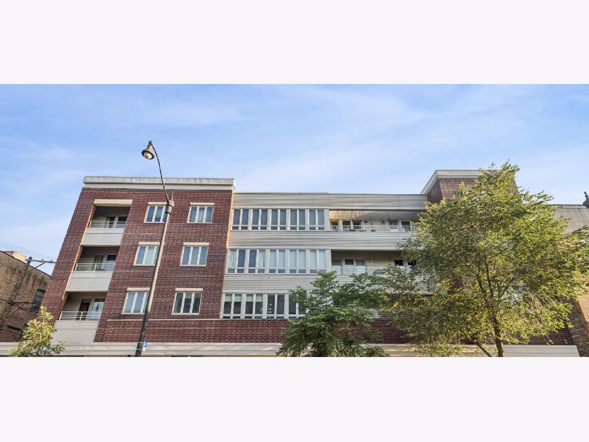  Sold Chicago Illinois, 3021 Armitage