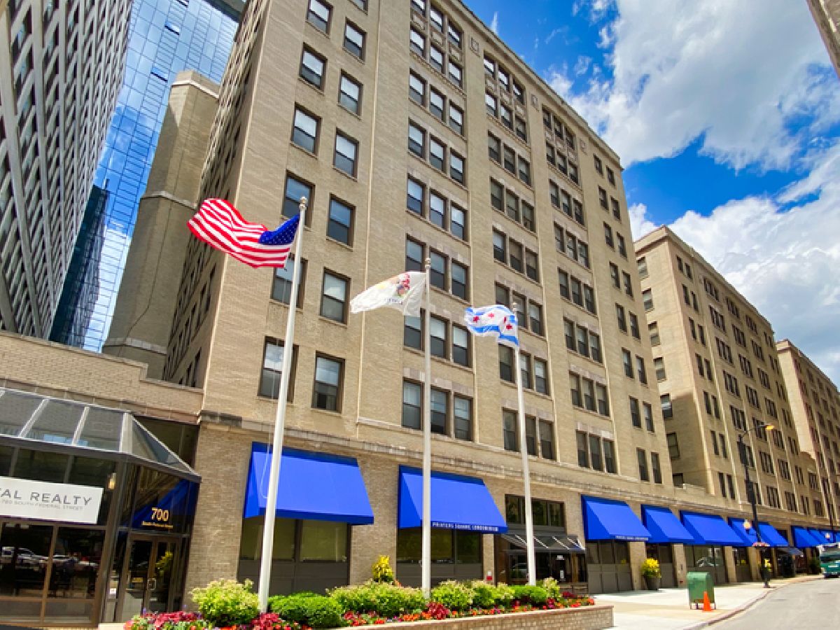 Condominiums For Sale Printers Square Chicago Illinois, 680 Federal Street