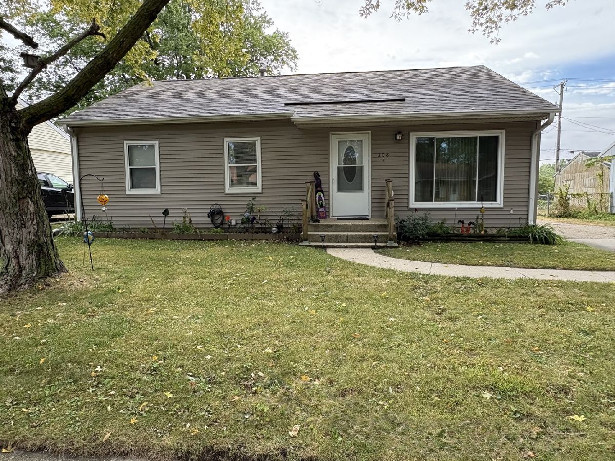  For Sale Rochelle Illinois, 208 Irene Avenue