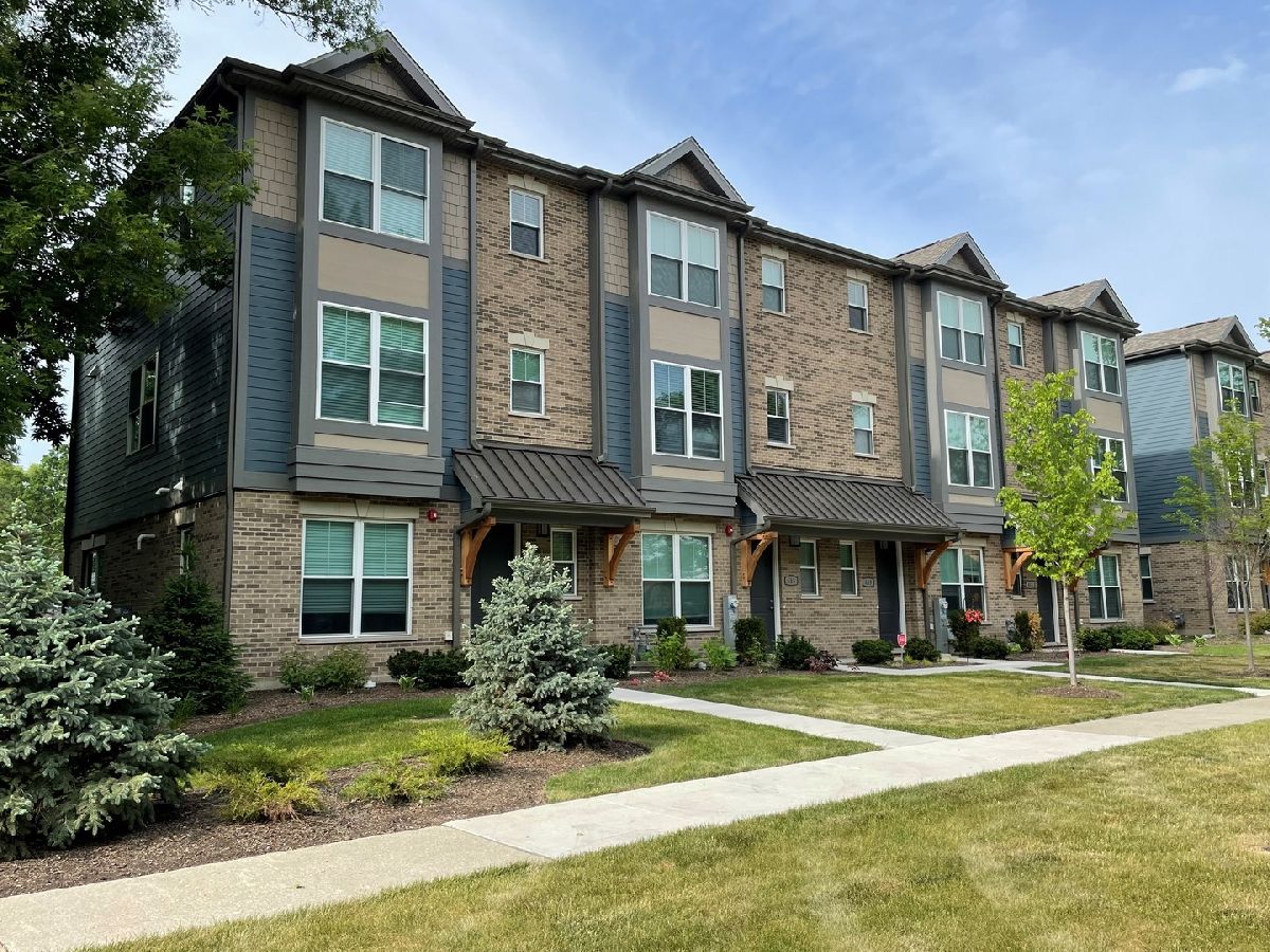  For Rent Libertyville Illinois, 613 Broadway