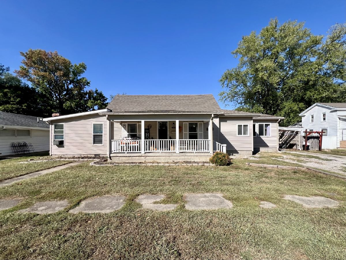  For Sale Arcola Illinois, 455 Washington Street