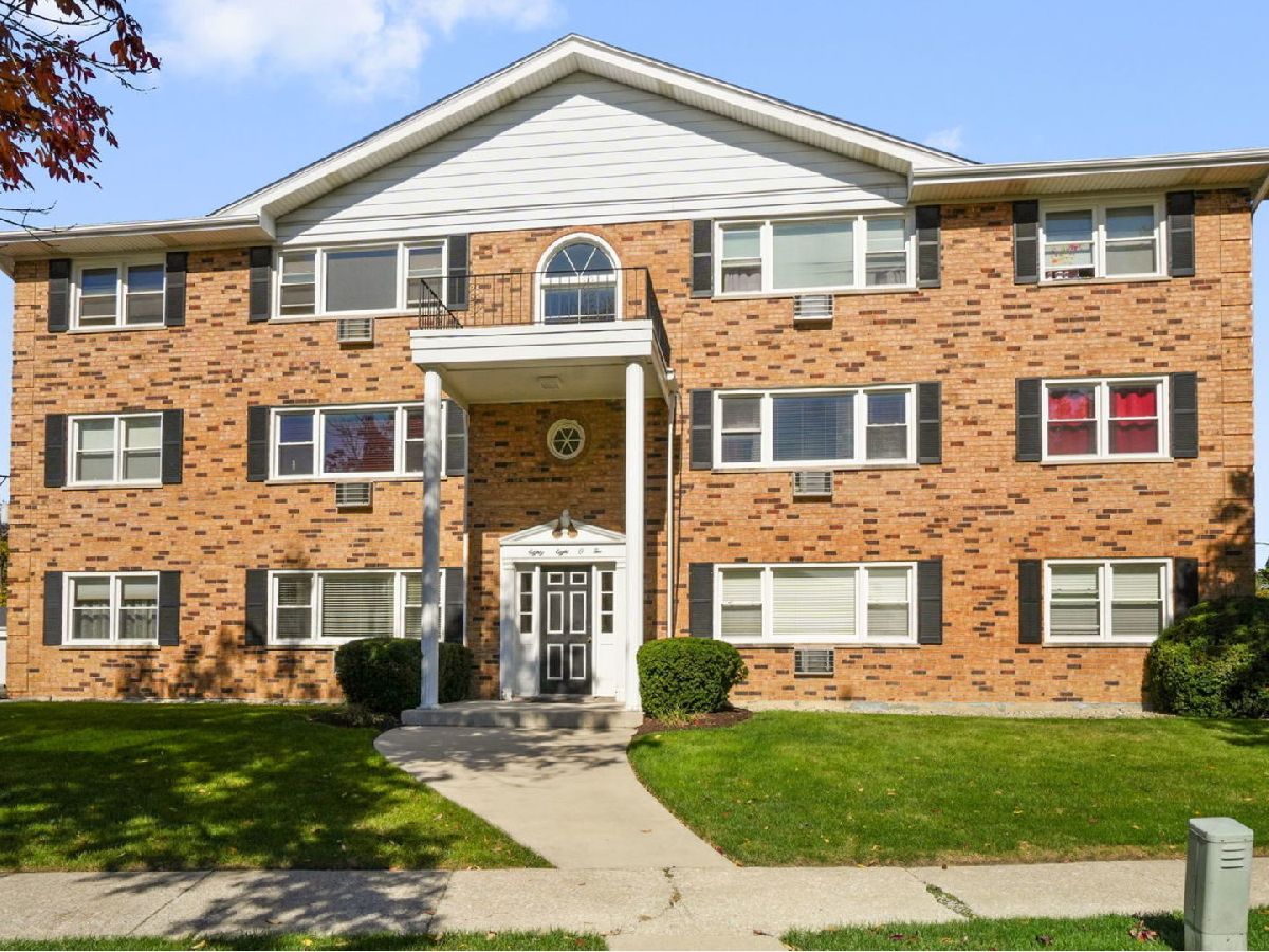  For Sale Brookfield Illinois, 8802 45th Place