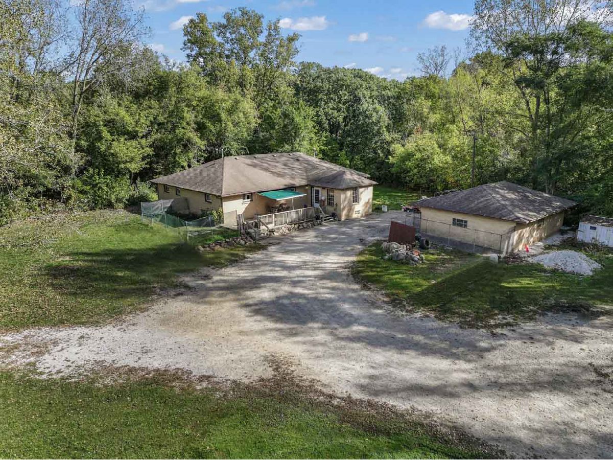  For Sale Trevor Wisconsin, 12290 233rd Avenue