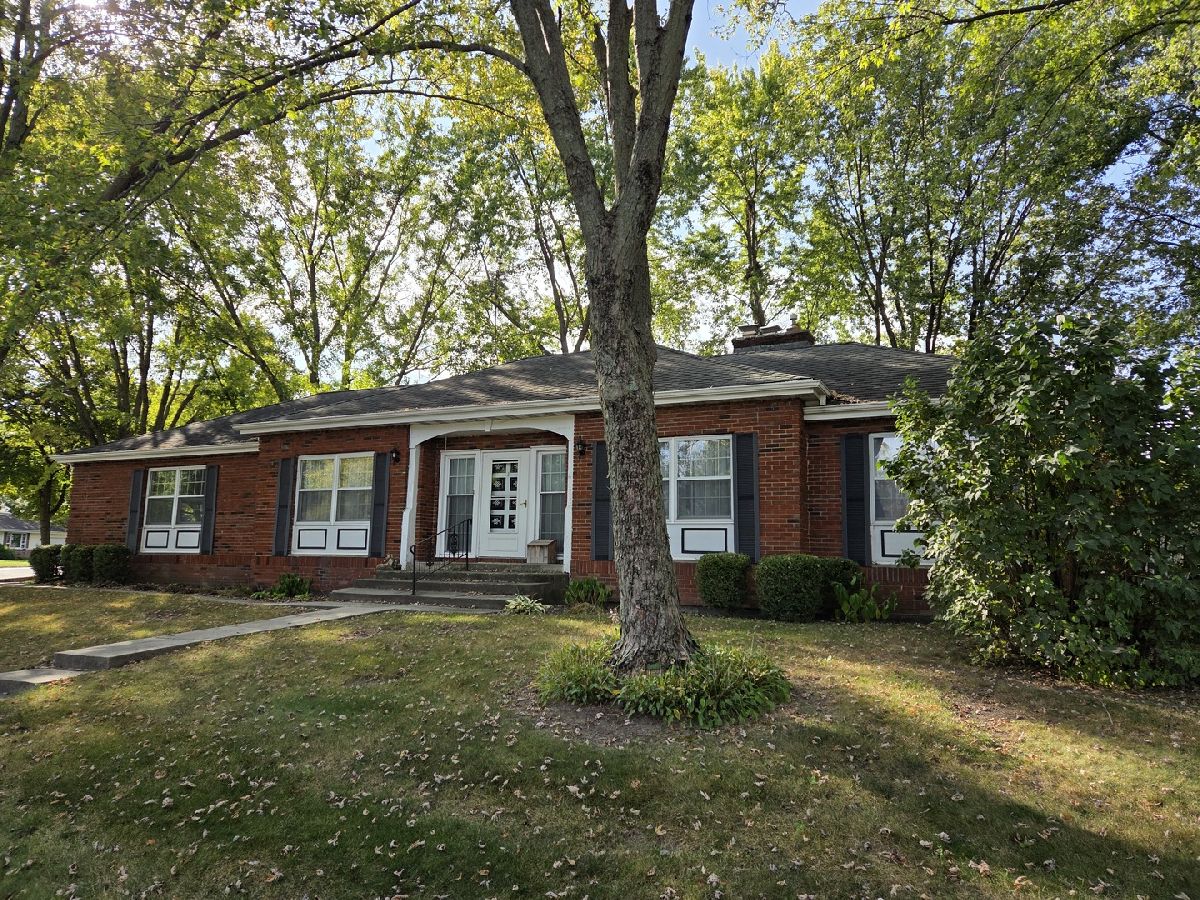 For Sale Morris Illinois, 205 Briar Lane
