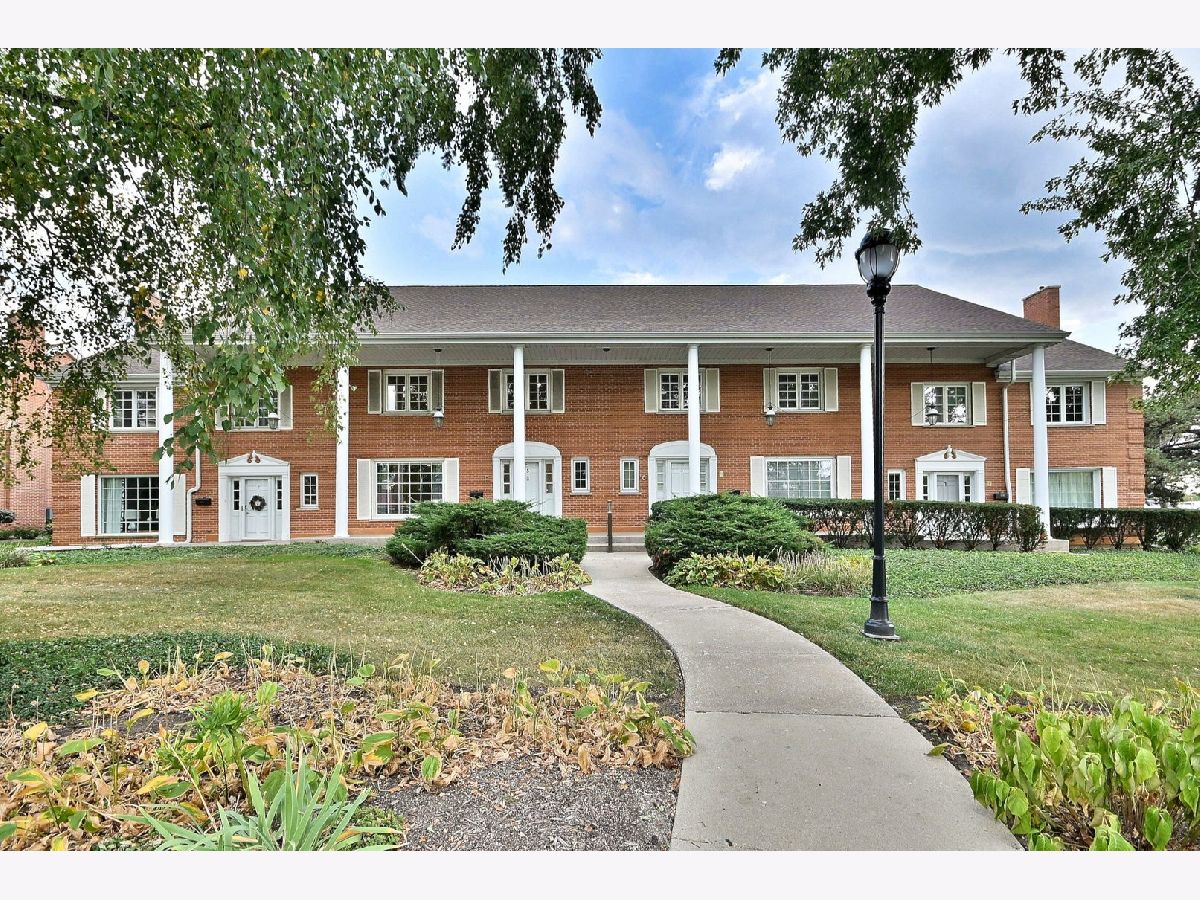 For Sale Oak Brook Illinois, 5 Tower Road