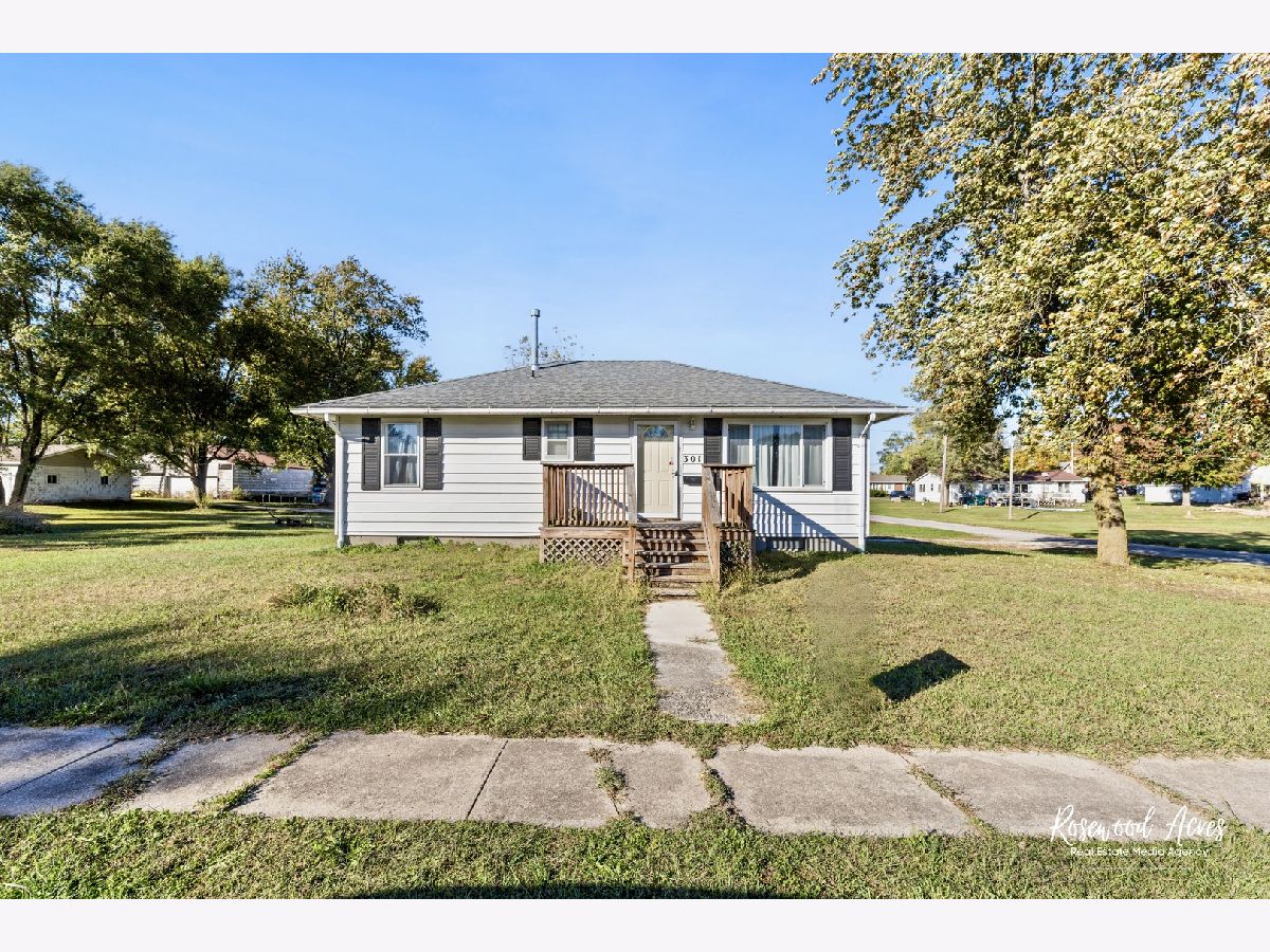  For Sale Beaverville Illinois, 301 Donovan Street