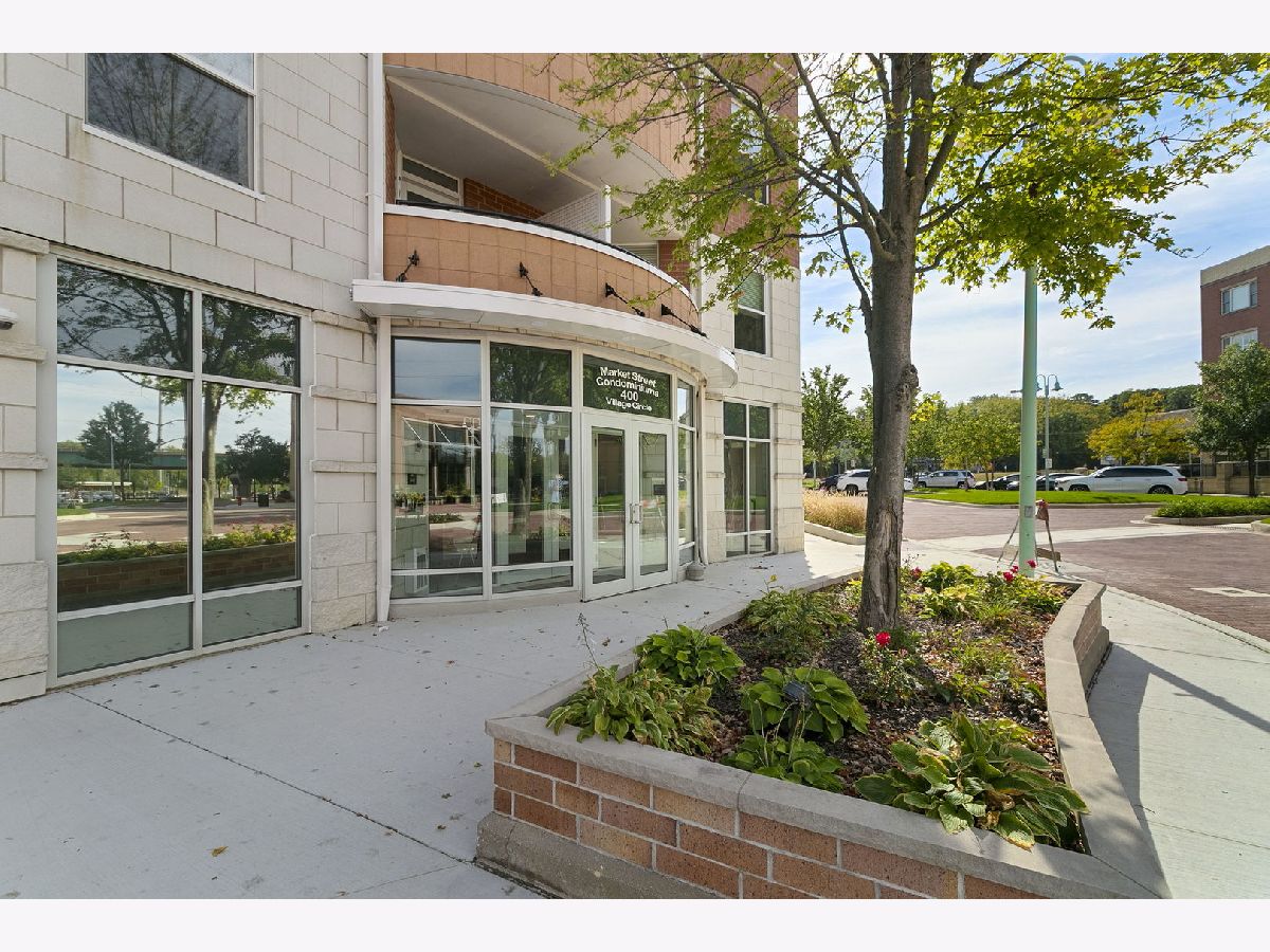  For Sale Willow Springs Illinois, 400 Village Circle