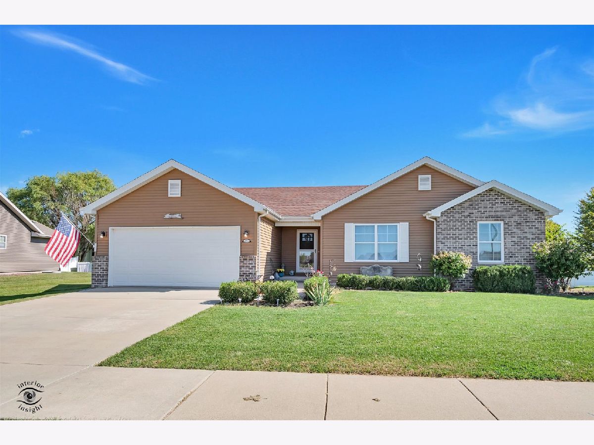  For Sale Manteno Illinois, 376 Eagles Landing Drive