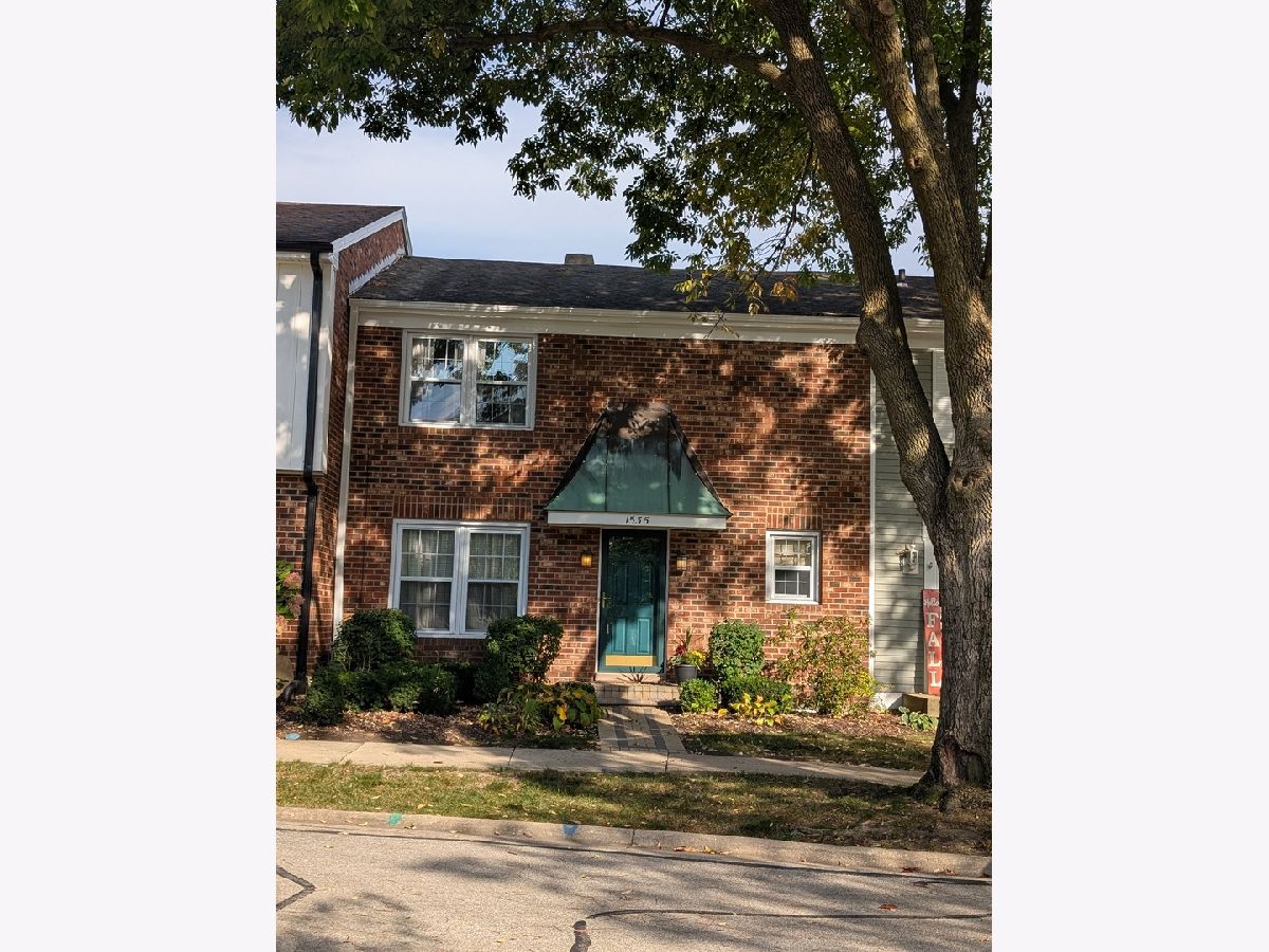 Homes & Condos & Townhomes For Rent Cress Creek Naperville Illinois, 1535 Wedgefield