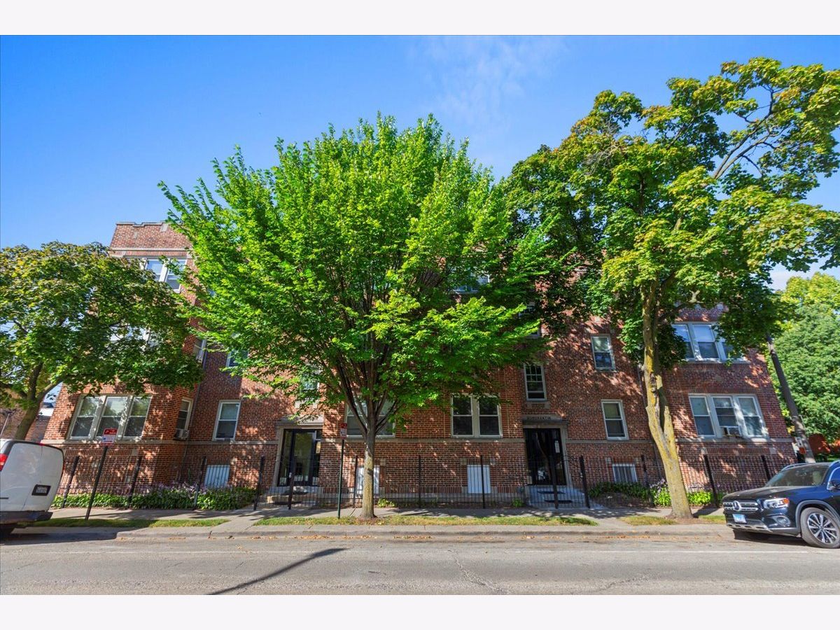  Rented Evanston Illinois, 120 Custer