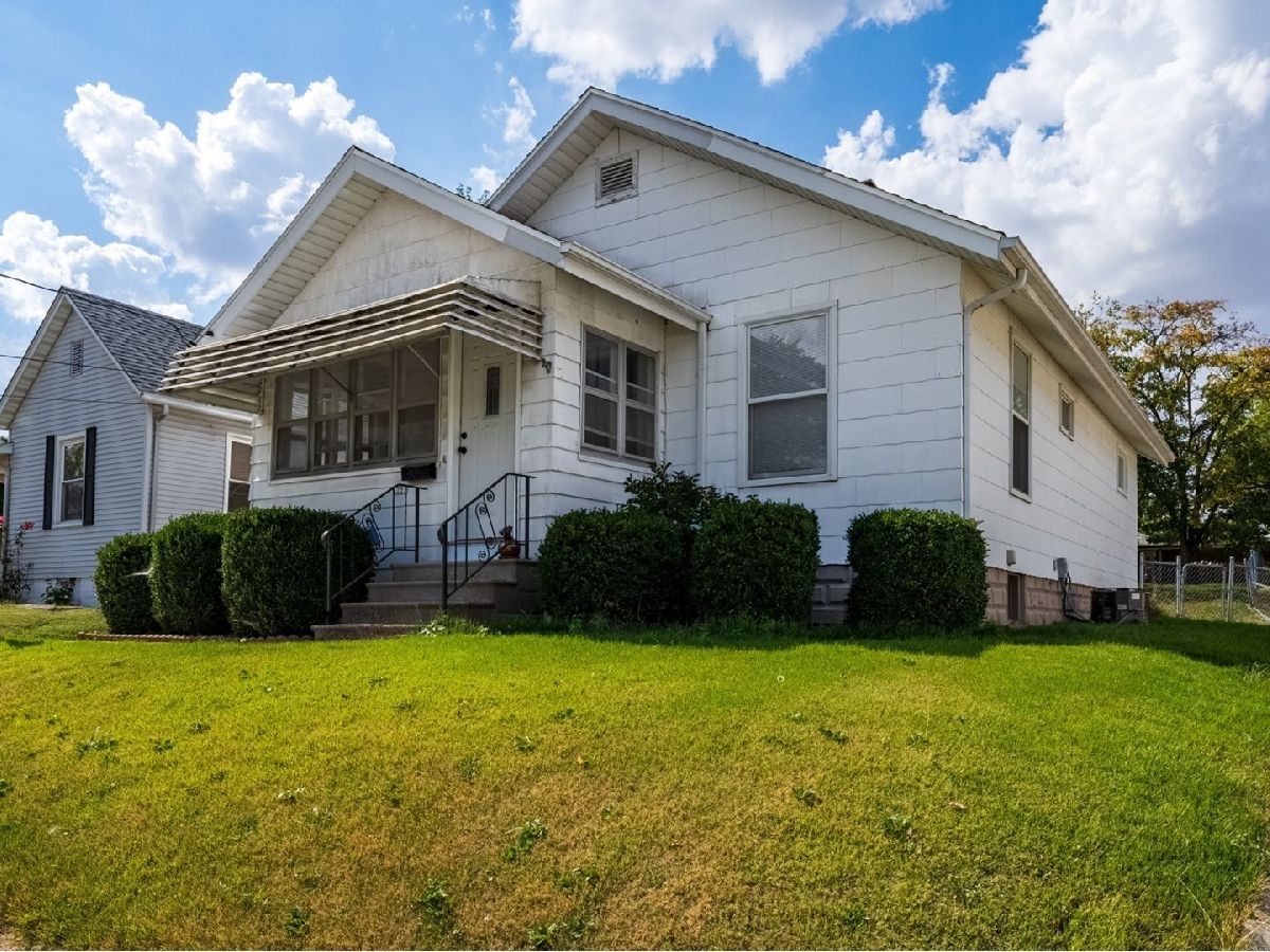 Homes & Condos & Townhomes For Sale Miller Park Bloomington Illinois, 1227 Low Street