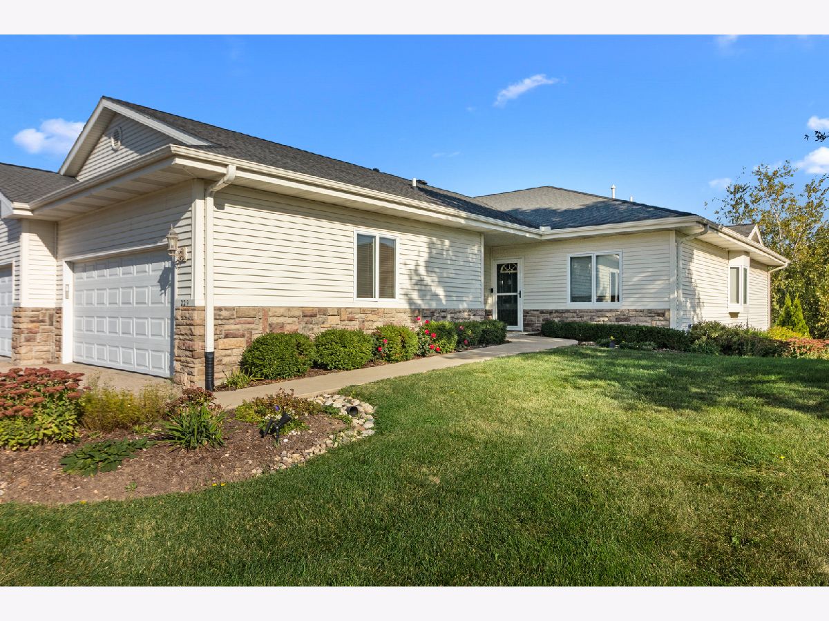  For Sale Delavan Wisconsin, 229 Creekside Place