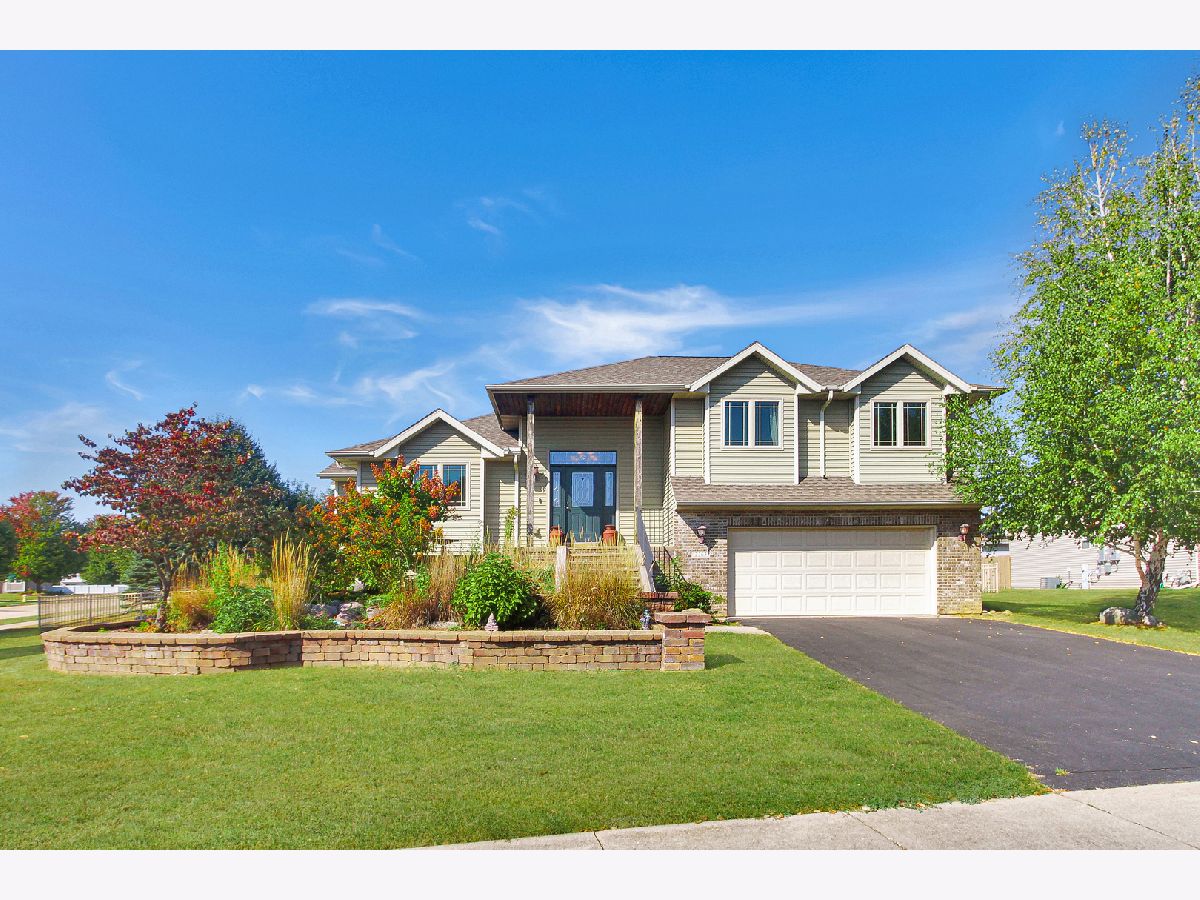  Sold Rockford Illinois, 2363 Meadow View