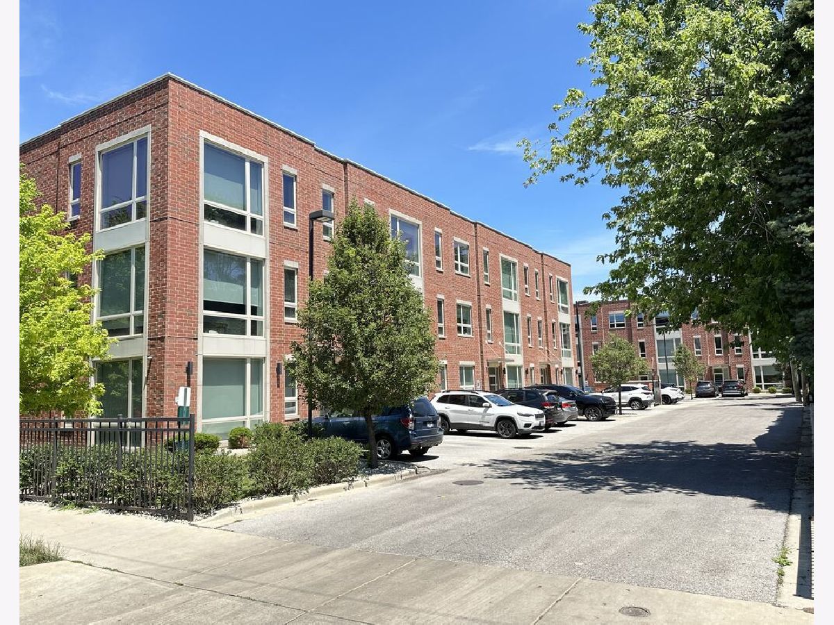 Rented Chicago Illinois, 4119 Narragansett