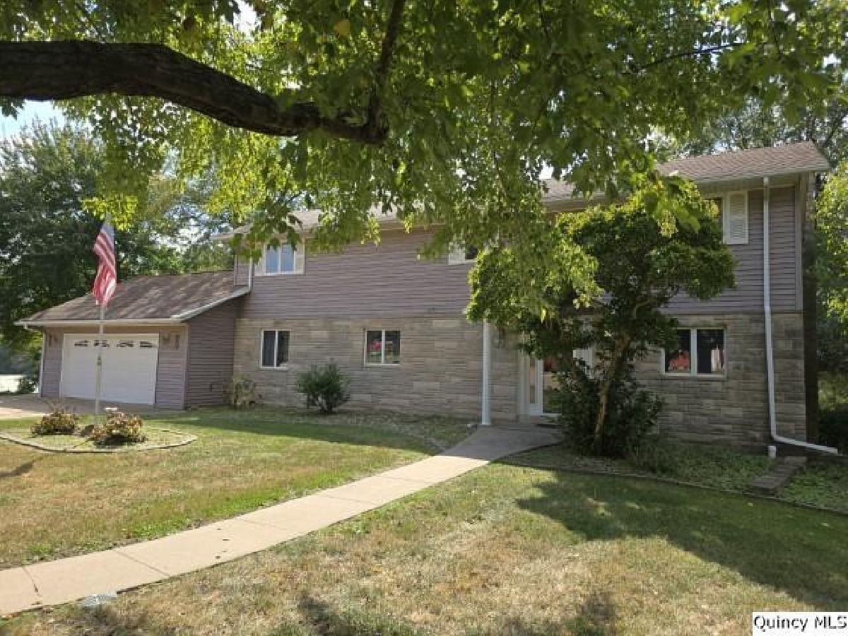  Sold Carthage Illinois, 1797 County Rd 1540 N