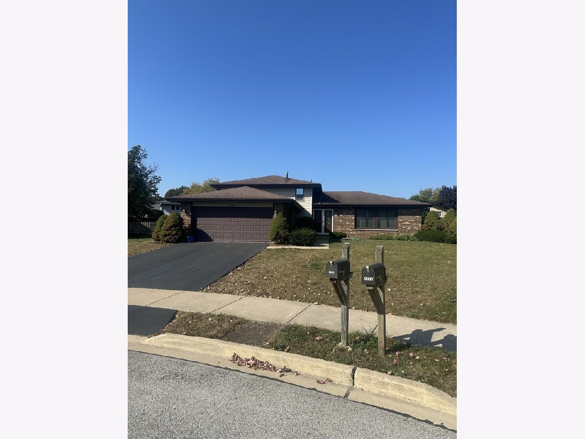  Rented Downers Grove Illinois, 1718 Valley Forge