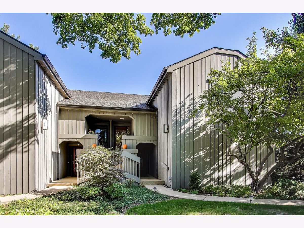  For Sale Lake Barrington Illinois, 25 Shoreline Road