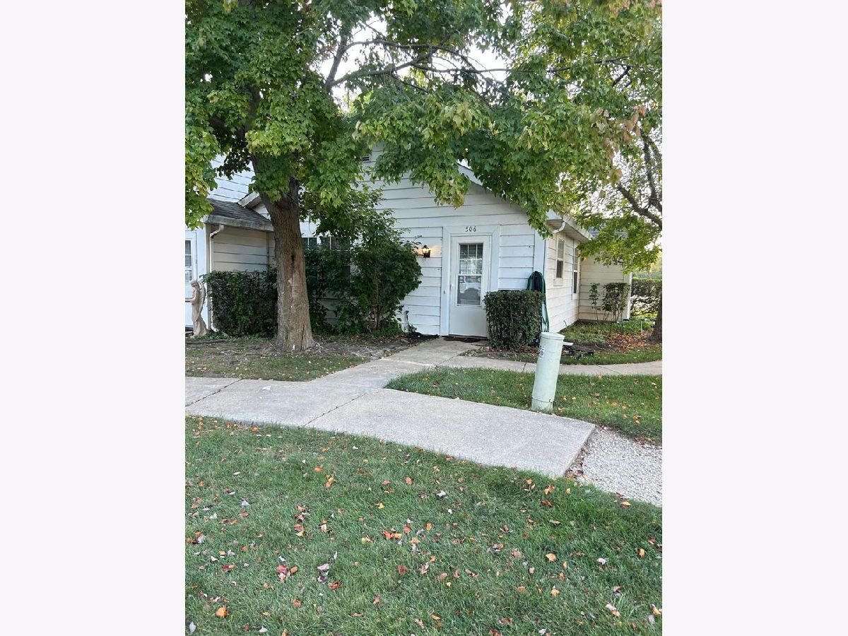 Townhomes & Condos For Rent Cornell Lakes Palatine Illinois, 506 Lake Shore