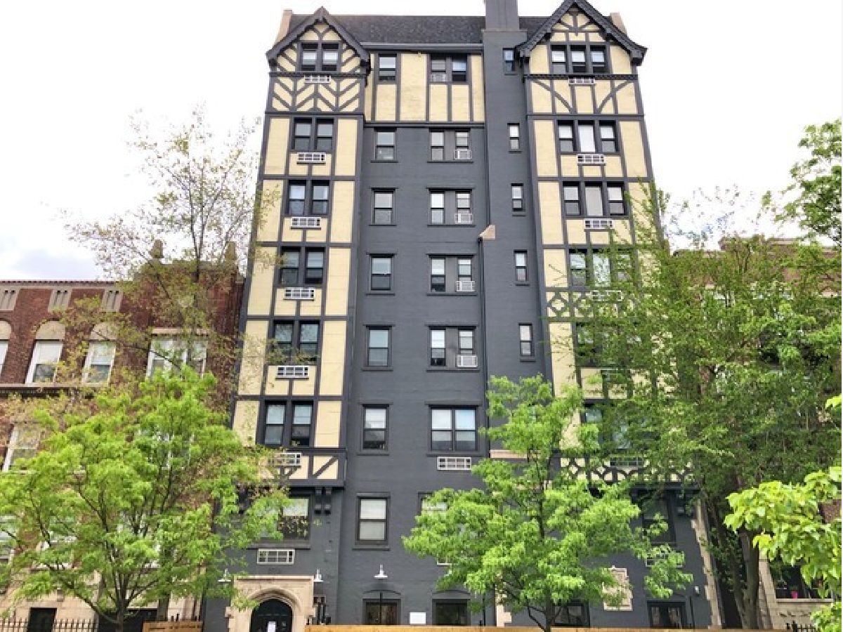 Rented Chicago Illinois, 5718 Winthrop