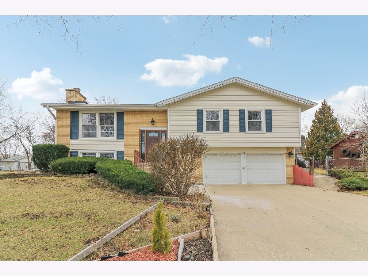 Homes & Condos & Townhomes For Sale Weathersfield Schaumburg Illinois, 712 Dante Court