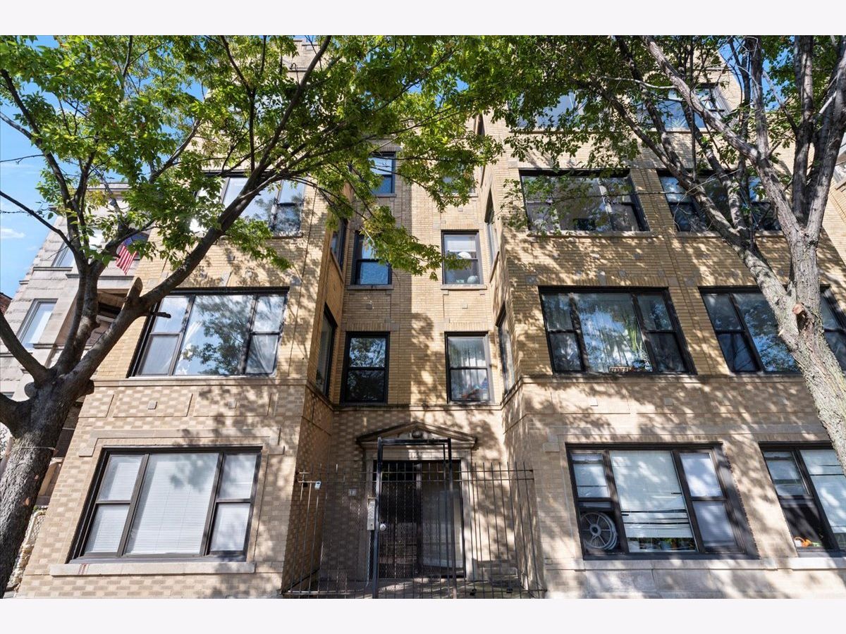 Rented Chicago Illinois, 1152 Kedzie