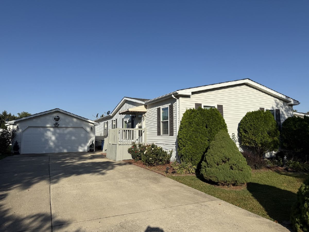  For Sale Matteson Illinois, 52 Crocus Lane