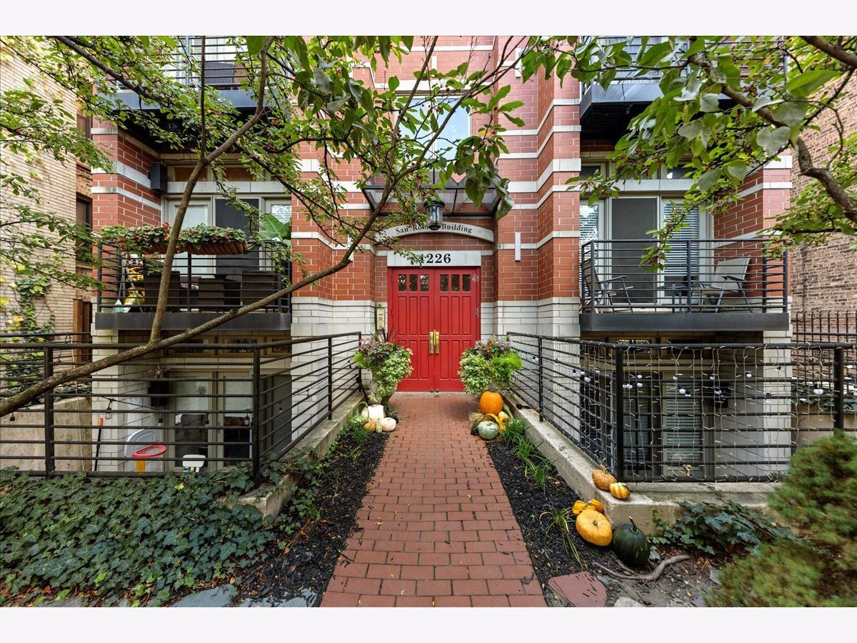  Rented Chicago Illinois, 4226 Ashland