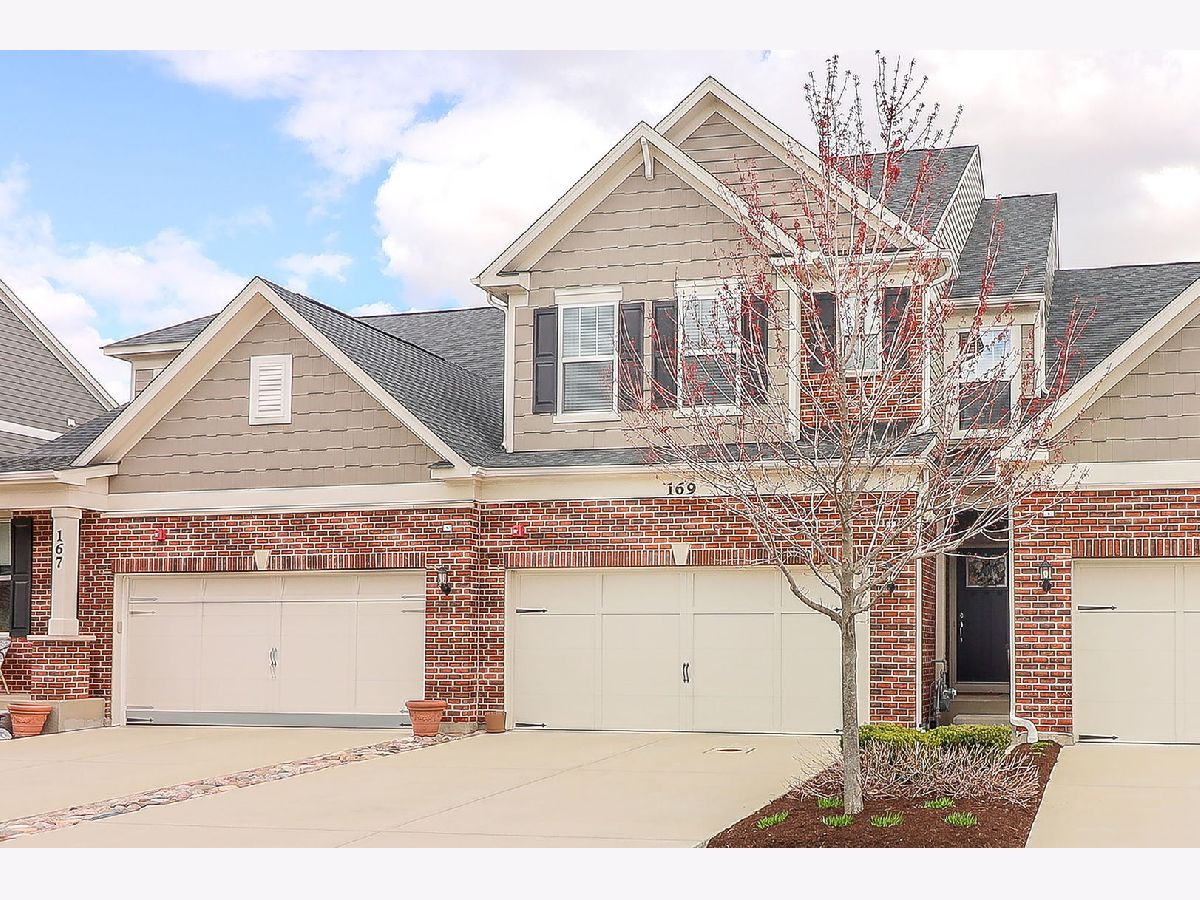 For Sale Bloomingdale Illinois, 169 Waverly Court