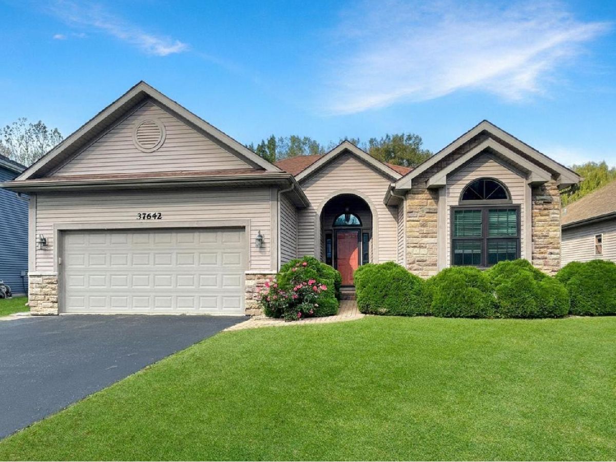 Homes For Sale Amber Shores Lake Villa Illinois, 37642 Amber Way