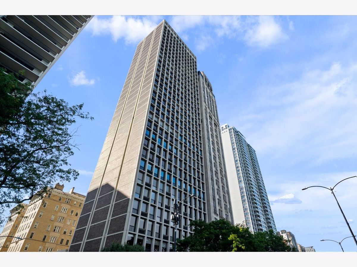  Rented Chicago Illinois, 1240 Lake Shore